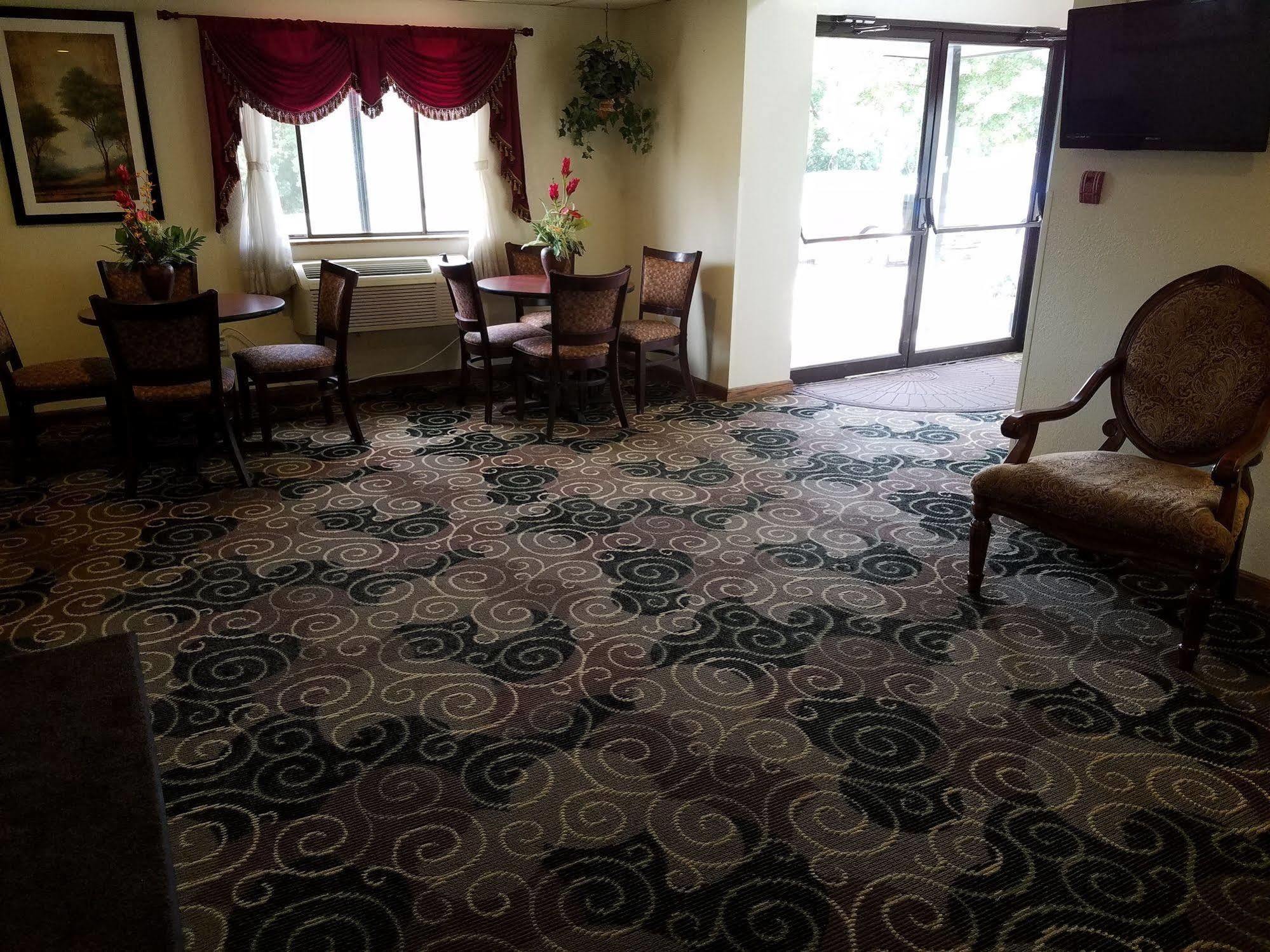 Auburn Inn Εξωτερικό φωτογραφία