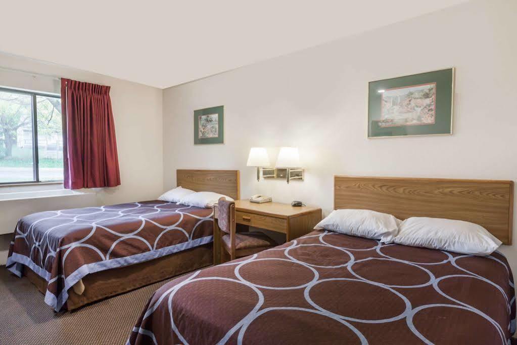 Auburn Inn Εξωτερικό φωτογραφία