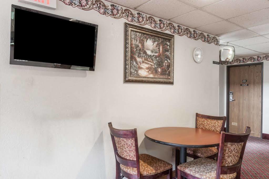 Auburn Inn Εξωτερικό φωτογραφία